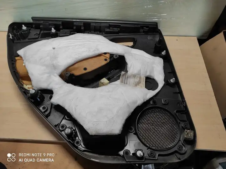 Ford Focus (2015 - 2019) F1EBA27406EB1F50 Обшивка задней двери — фото 2