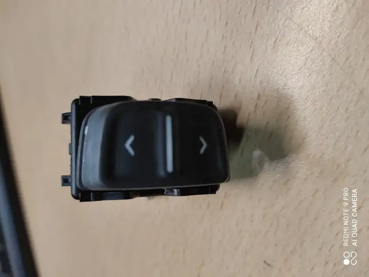 Dacia Sandero (2012 - 2016) 254214937R Кнопка стеклоподъемников — фото 1