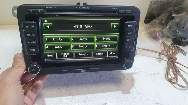 Skoda Octavia Mk2 (1Z) (2004 - 2013)  3T0035680E Радио/ проигрыватель CD/DVD / навигация