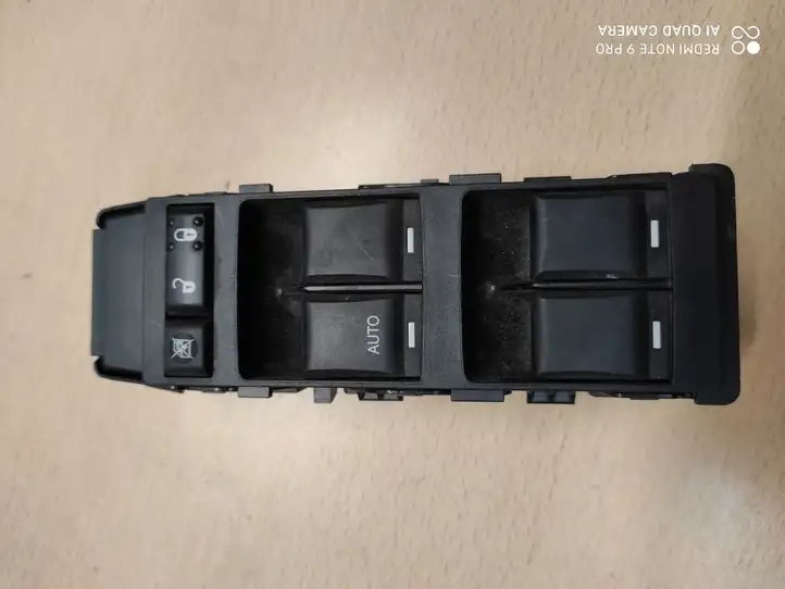 Jeep Compass (2011 - 2013) 04602780AA Кнопка стеклоподъемников — фото 1