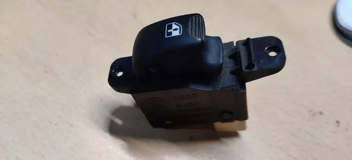 Hyundai Santa Fe (2005 - 2009) 9358026100 Блок кнопок стеклоподъемников — фото 2