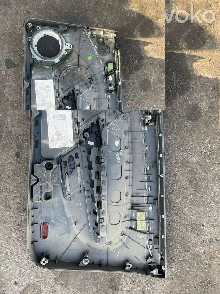Volkswagen Beetle A5 (2011 - 2018)  5C5867011 Комплект отделки дверей