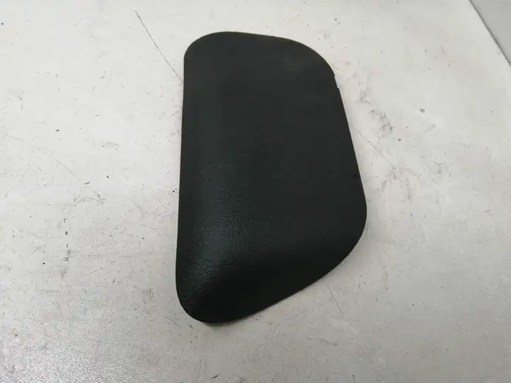 Toyota Yaris (2014 - 2019) 587320D040 Прочая отделка багажника — фото 2