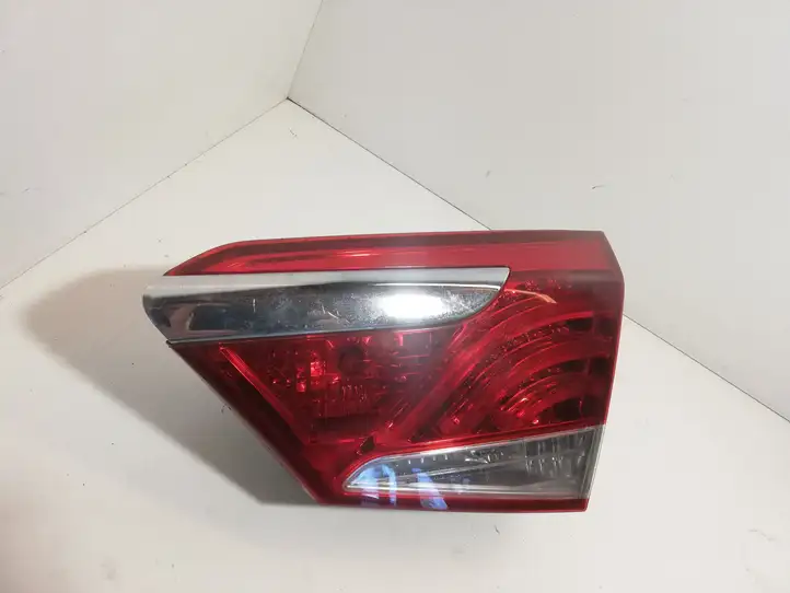 Hyundai i40 (2011 - ) 924043Z000 Задний фонарь в крышке багажника — фото 1