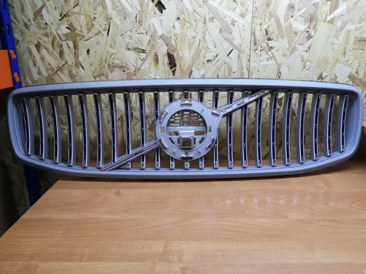 Volvo S90, V90 (2016 - 2020) 31425499 Передняя решетка — фото 1