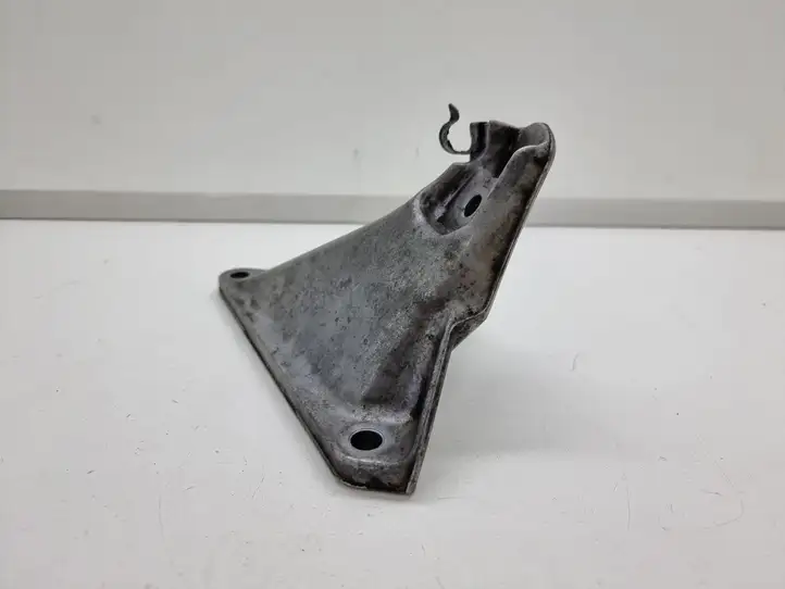 BMW 5 E60 E61 (2004 - 2010) 6761149 Кронштейн двигателя — фото 3