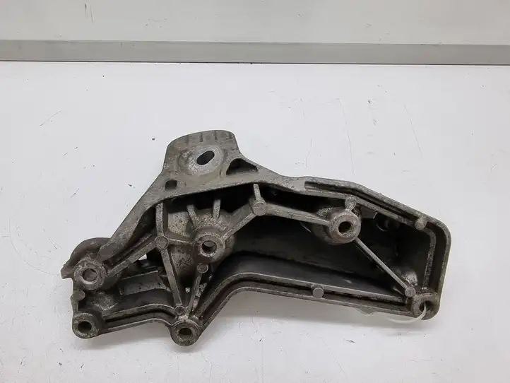 BMW 3 E90 E91 (2005 - 2012) 59280110 Кронштейн двигателя — фото 3