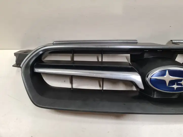 Subaru Legacy (2003 - 2009) Верхняя решетка радиатора — фото 2