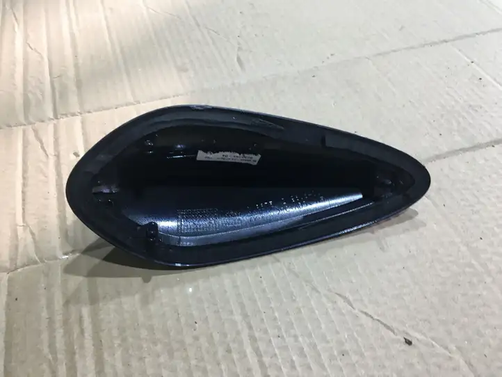 BMW X5 F15 (2013 - 2017) 9290243 Крышка GPS-антенны — фото 2