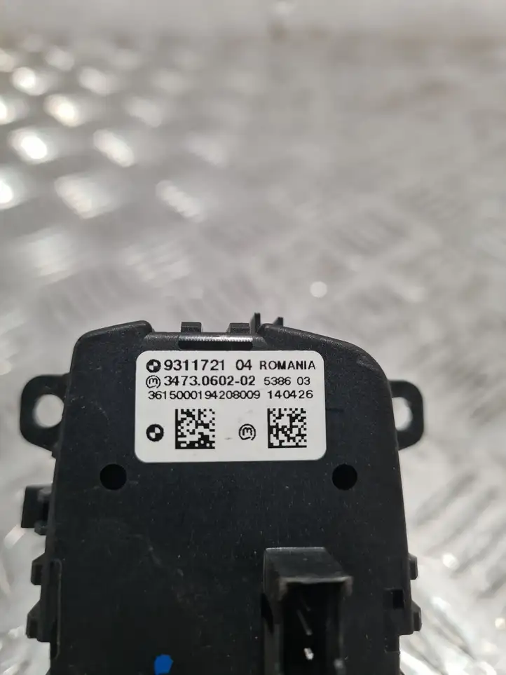 BMW X5 F15 (2013 - 2017) 931172104 Включатель фонарей — фото 2
