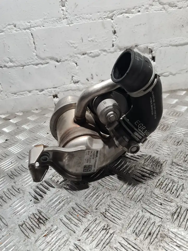 Audi A3/S3 8V (2012 - 2016) 04L131512D Охладитель клапана EGR — фото 3