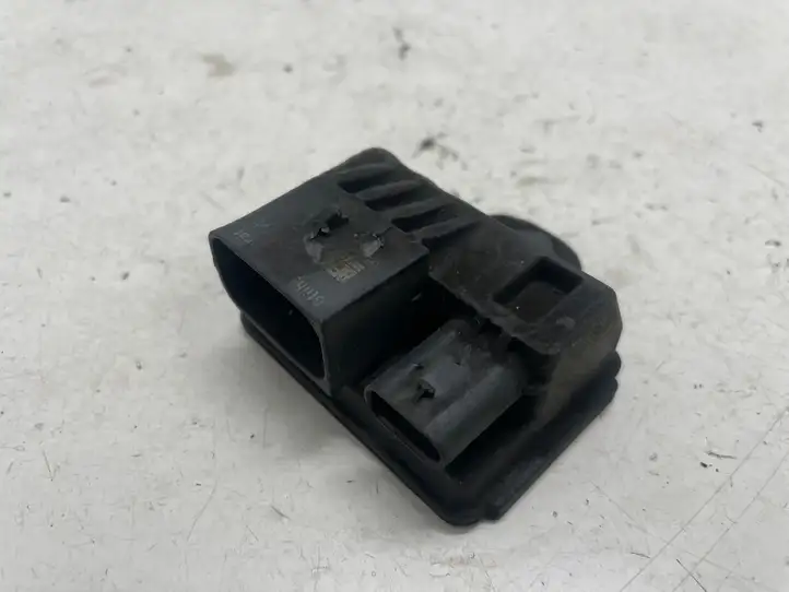 BMW 3 F30 F35 F31 (2012 - 2018) 7810856 Реле накала свечей — фото 2