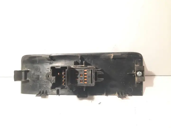 Audi A4 S4 B6 8E 8H (2000 - 2006) 82960EA300 Кнопка стеклоподъемников — фото 2