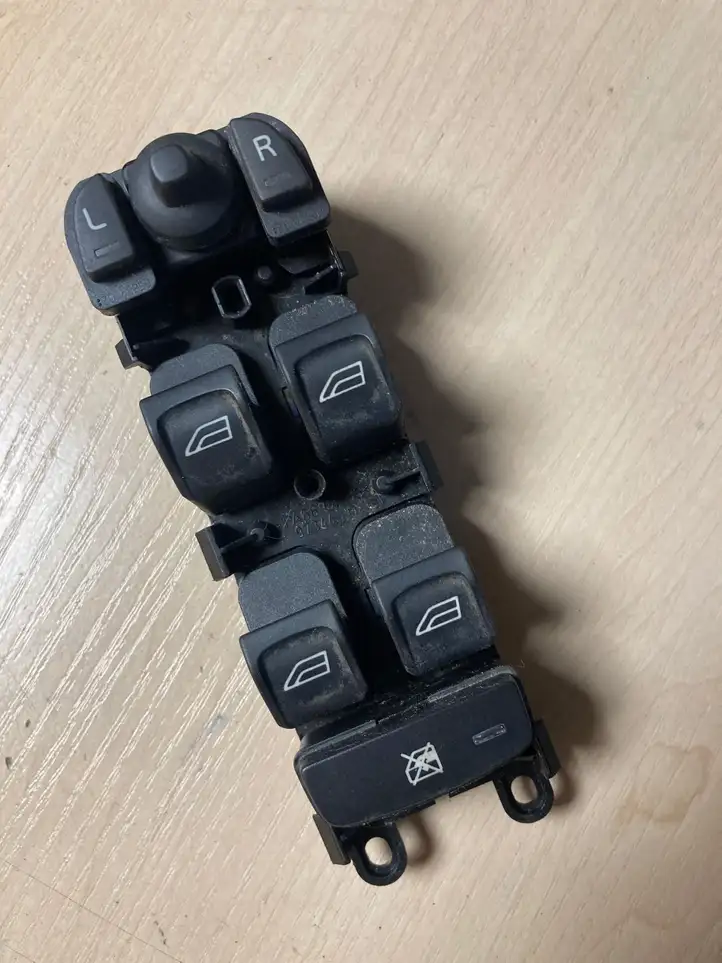 Volvo V70 (2007 - 2013) 30773269 Кнопка стеклоподъемников — фото 1