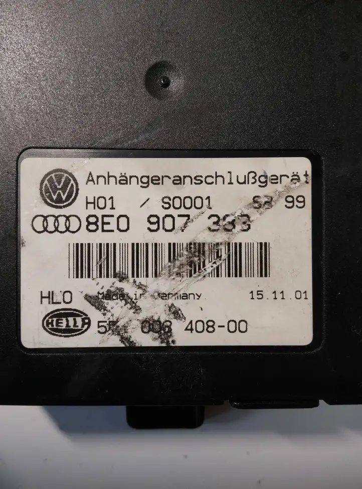 Audi A4 S4 B8 8K (2007 - 2011) 8E0907383 Блок управления фаркопом — фото 2