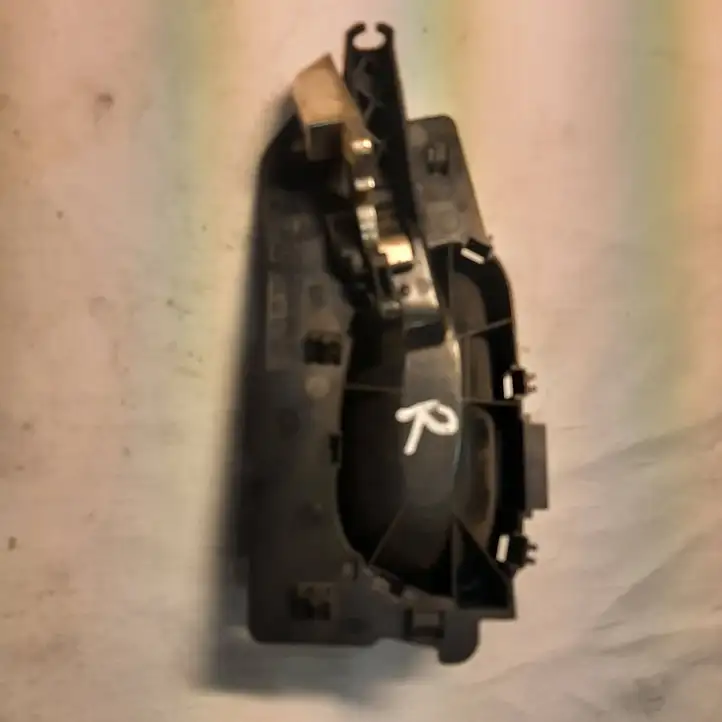 Peugeot 307 CC (2001 - 2005) 9643604477 Внутренняя ручка двери — фото 3