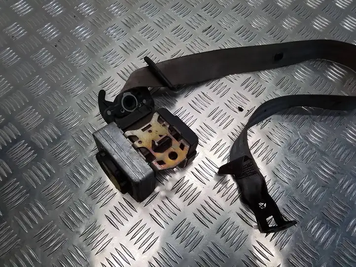 Seat Toledo II (1M) (1998 - 2006) 3303775e Передний ремень безопасности — фото 2