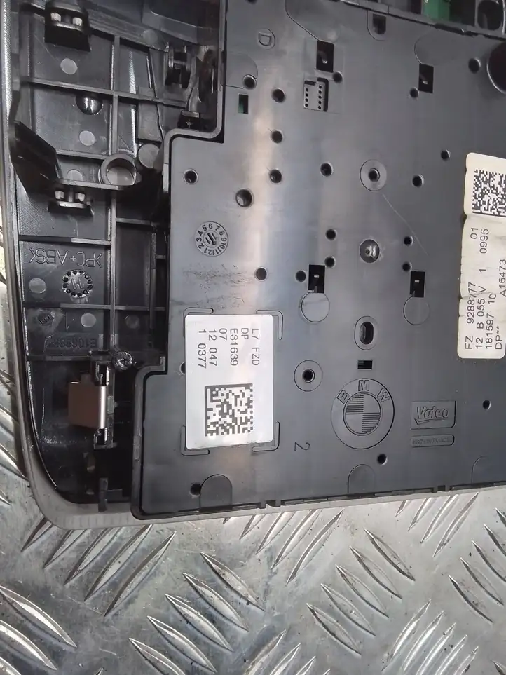 BMW 1 F20 F21 (2011 - 2019) 9288777 Передняя подсветка — фото 3
