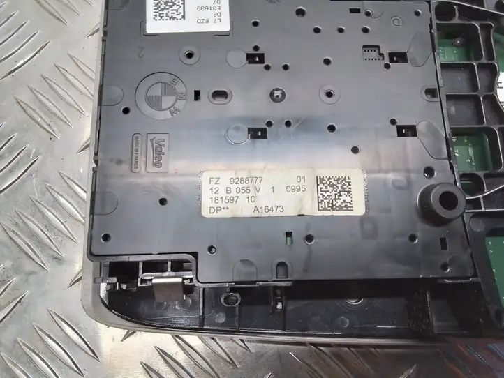 BMW 1 F20 F21 (2011 - 2019) 9288777 Передняя подсветка — фото 4