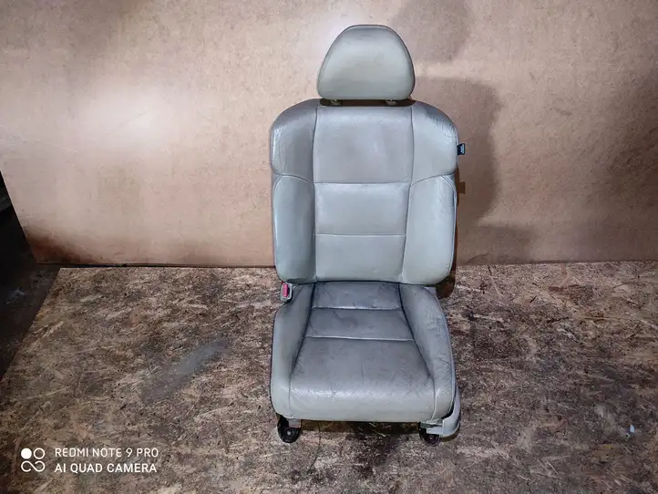Honda Accord (2008 - 2016) Переднее сиденье водителя — фото 1