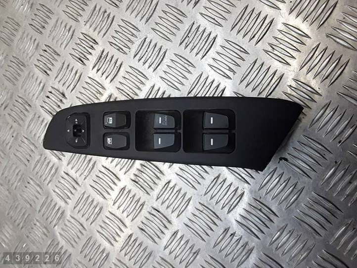 Hyundai ix35 (2009 - 2013)  935702Y9609P Кнопка стеклоподъемников