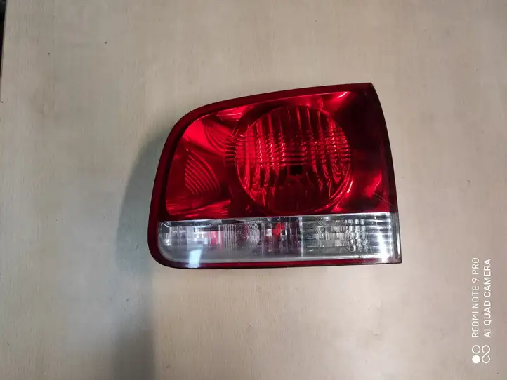 Volkswagen Touareg I (2002 - 2010) 7L6945094H Задний фонарь в крышке багажника — фото 1