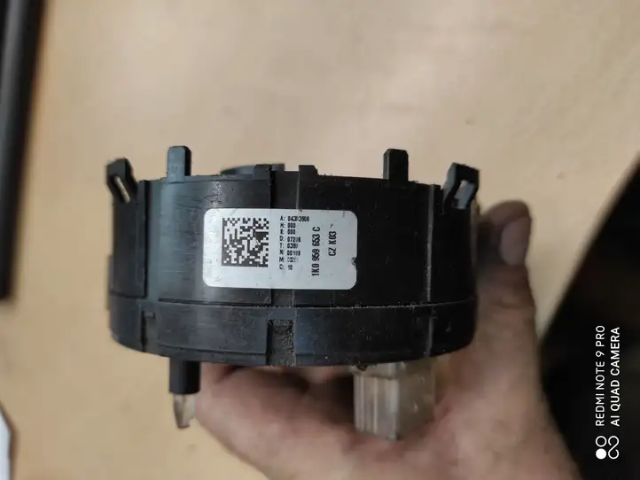 Volkswagen Tiguan (2007 - 2011) 1K0959653C Контактное кольцо SRS — фото 2