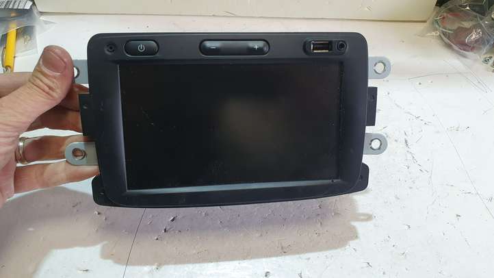 Renault Trafic III (X82) (2014 - )  281158982R Радио/ проигрыватель CD/DVD / навигация