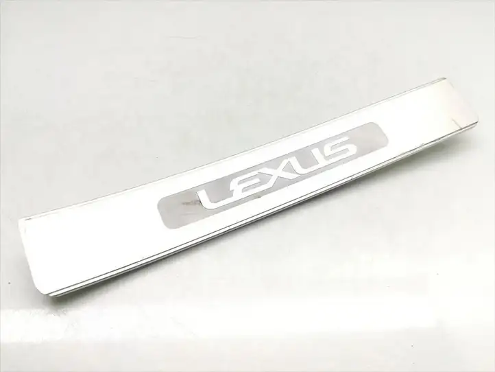 Lexus GS 300 350 430 450h (2004 - 2007) Внутренняя отделка переднего порога — фото 1