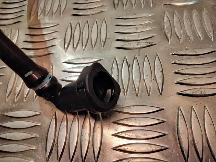 BMW X6 F16 (2014 - 2017) 7164351 Трубка топливной системы — фото 4