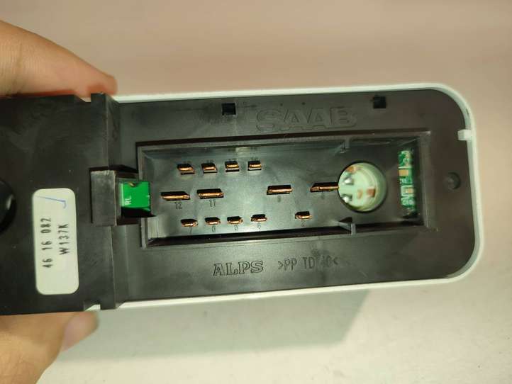 Saab 9-5 (1998 - 2005)  4616082 Кнопка стеклоподъемников