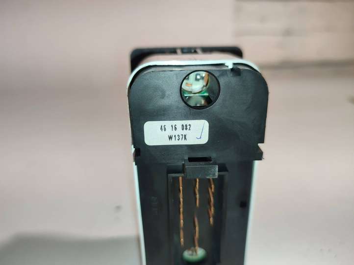 Saab 9-5 (1998 - 2005)  4616082 Кнопка стеклоподъемников