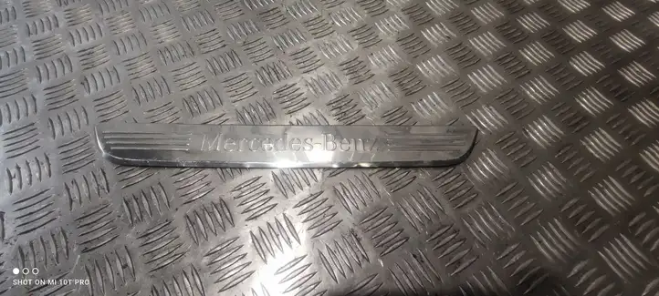 Mercedes-Benz C W205 (2014 - 2021) A2056800035 Внутренняя отделка переднего порога — фото 1
