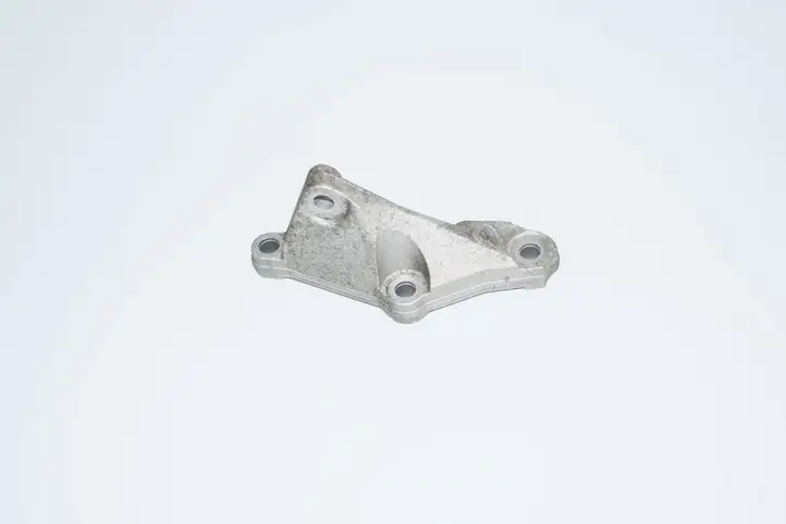 BMW 1 F20 F21 (2011 - 2019) 7810698 Кронштейн топливного насоса — фото 2