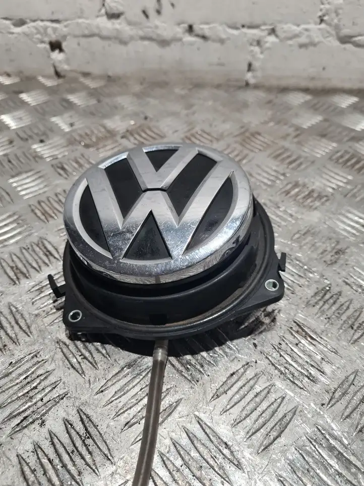 Volkswagen Golf VII (2013 - 2019) 5G6827469F Ручка крышки багажника — фото 1