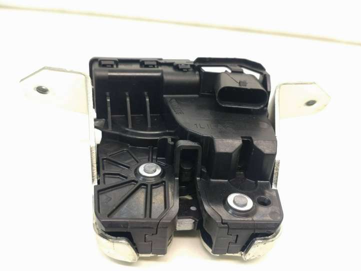 Mercedes-Benz EQC (2018 - )  A0997400600 Замок задней крышки