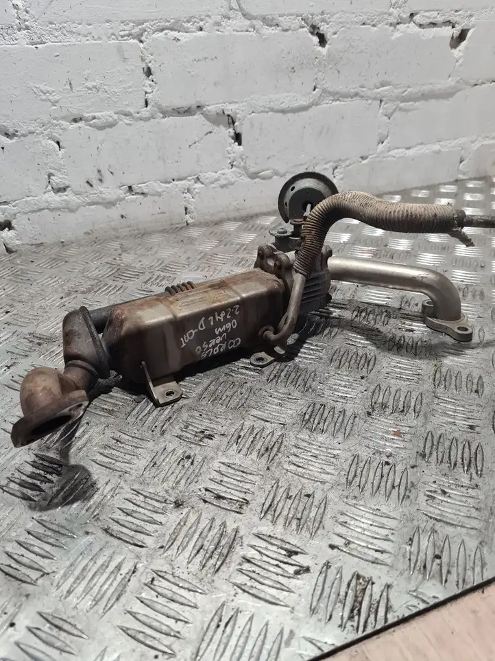 Toyota Corolla Verso AR10 (2004 - 2009) 1306385001 Охладитель клапана EGR — фото 1