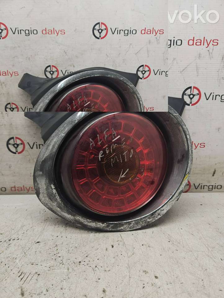Alfa Romeo MiTo (2008 - 2016)  156085856 Задний фонарь в кузове