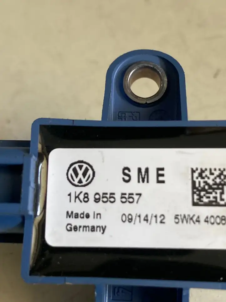 Volkswagen Scirocco (2008 - 2014) 1K8955557 Датчик удара SRS — фото 4
