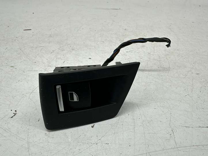 BMW 5 F10 F11 (2009 - 2016)  9241949 Кнопка стеклоподъемников