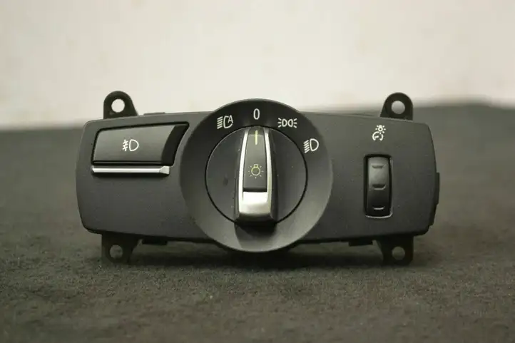 BMW 7 F01 (2008 - 2016) 9192745 Включатель фонарей — фото 4