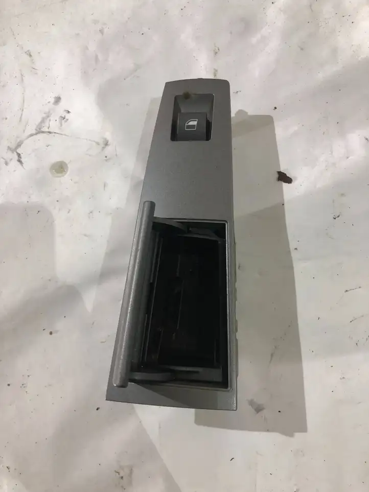 BMW 7 E65 E66 (2001 - 2008) 7024489 Кнопка стеклоподъемников — фото 1