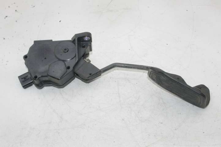 Toyota Prius+ (ZVW40) (2011 - 2018)  7811012060 Педаль акселератора