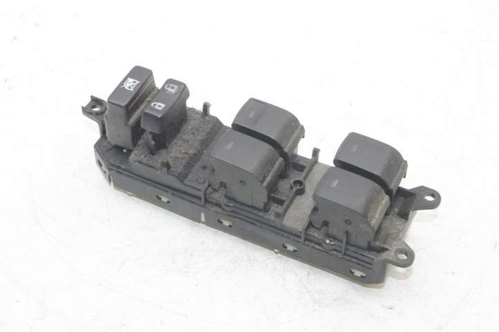 Toyota Prius+ (ZVW40) (2011 - 2018)   Кнопка стеклоподъемников