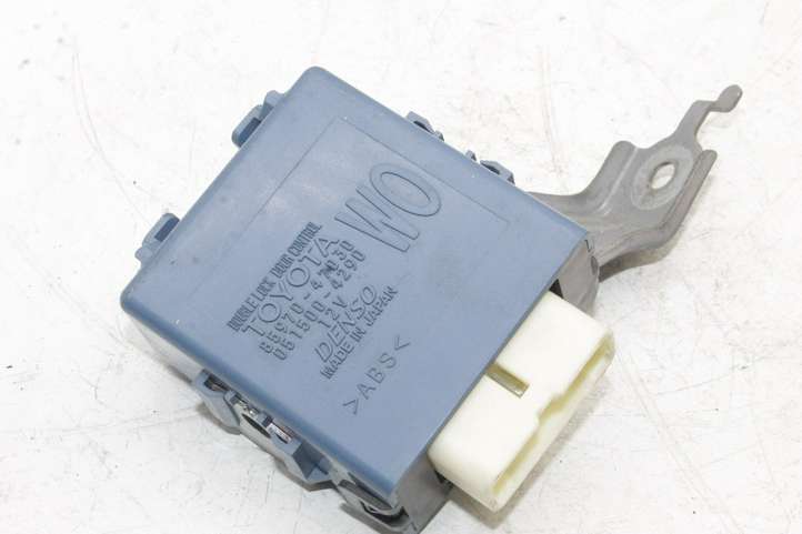 Toyota Prius+ (ZVW40) (2011 - 2018)  8597047030 Блок управления центрального замка