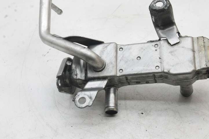 Toyota Prius+ (ZVW40) (2011 - 2018)  2560137010 Охладитель EGR