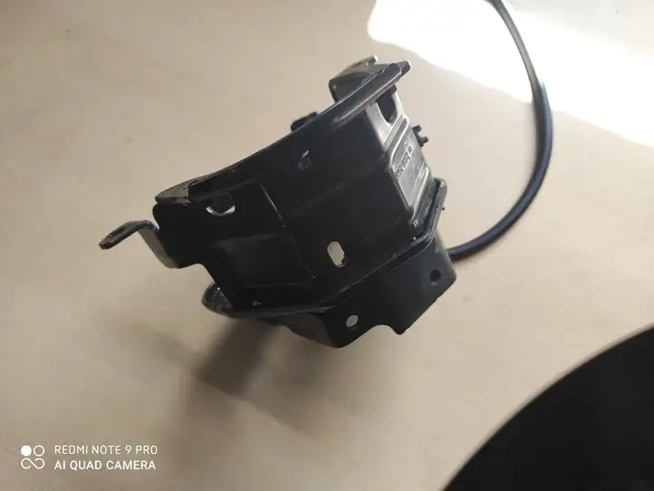 Ford Focus (2015 - 2019) FM5Q9A072 Кронштейн топливного фильтра — фото 1