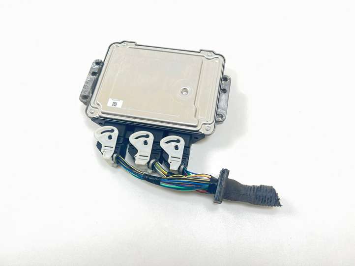 Ford Focus (2005 - 2008)  0281011701 Блок управления двигателя
