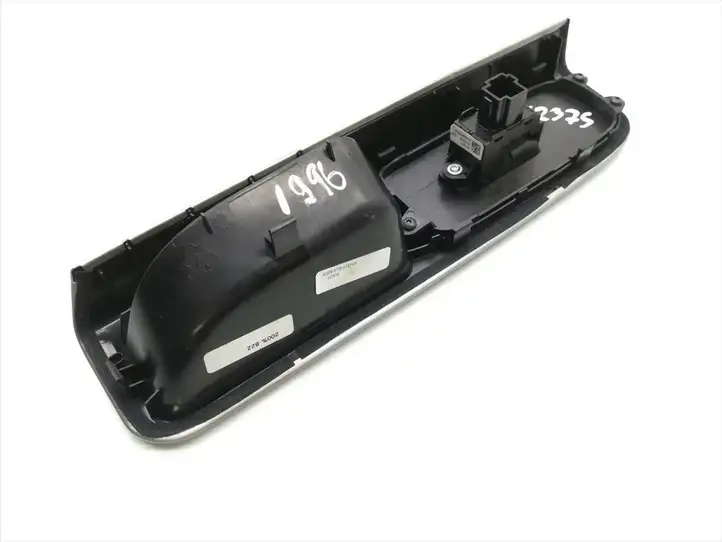 Volvo V50 (2008 - 2012) 30773214 Кнопка стеклоподъемников — фото 4