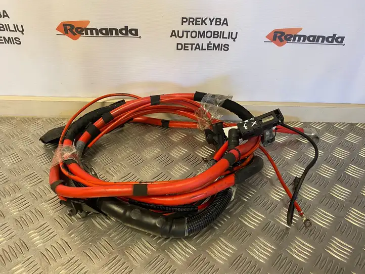 BMW X3 E83 (2003 - 2010)  690874504 Узел подключения плюсовых проводов